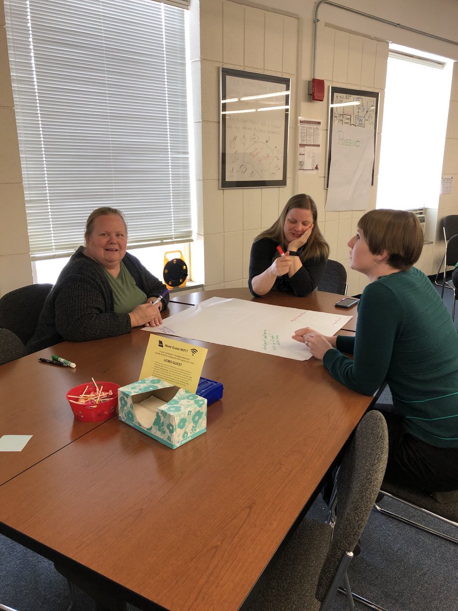 UcmoBlaine's tweet photo. Central RPDC Teacher Academy Grads and guests using design thinking to reinventing schools.  Amazing thinking https://t.co/dXtiHVPQ71
