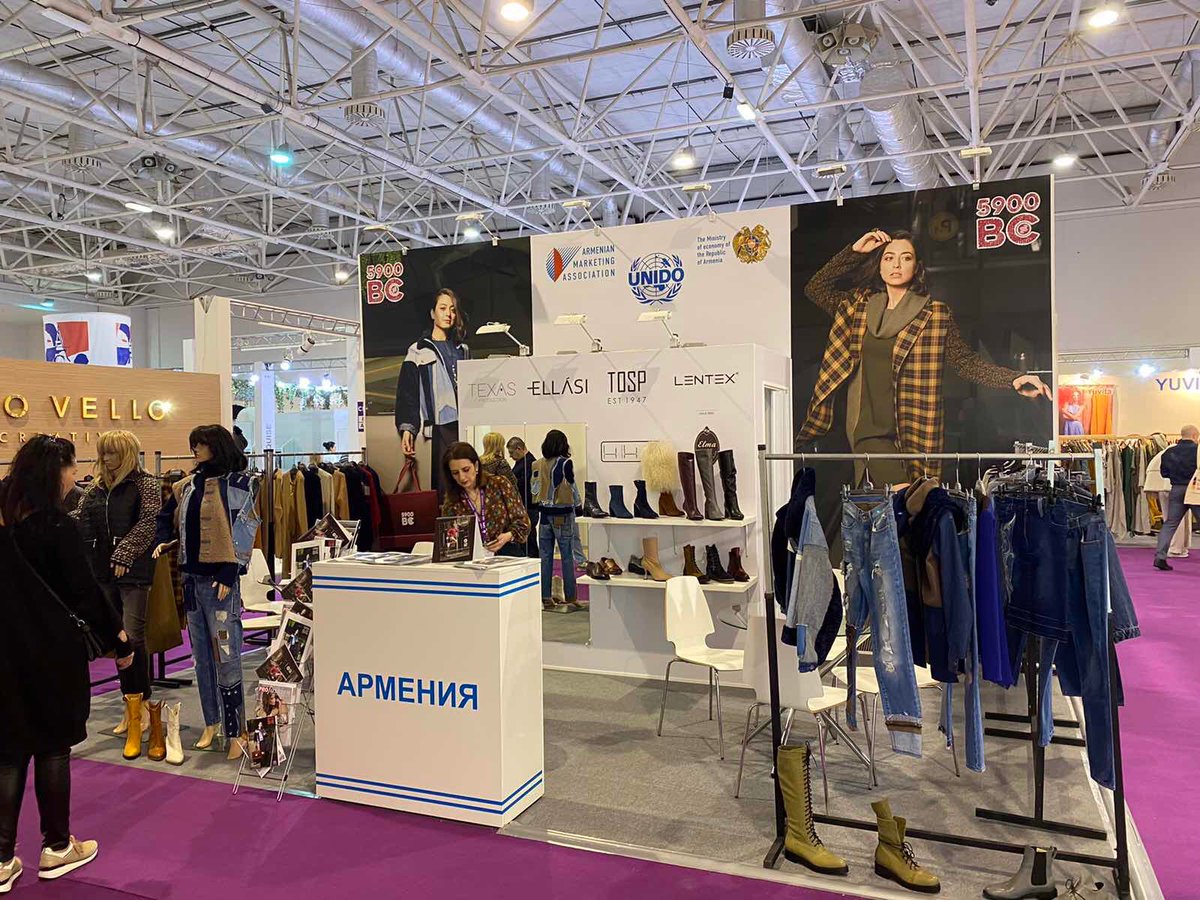 armenia_unido's tweet photo. @5900BC new joint collection is being showcased at #CPM2020 on February 24-27. The collection is a
result of the collective effort of Armenian #garment manufacturers brought together by the #UNIDO Project funded by  🇷🇺. "5900BC" also made an appearance at the catwalk show.💃🏻 https://t.co/3sfIUfWZEW