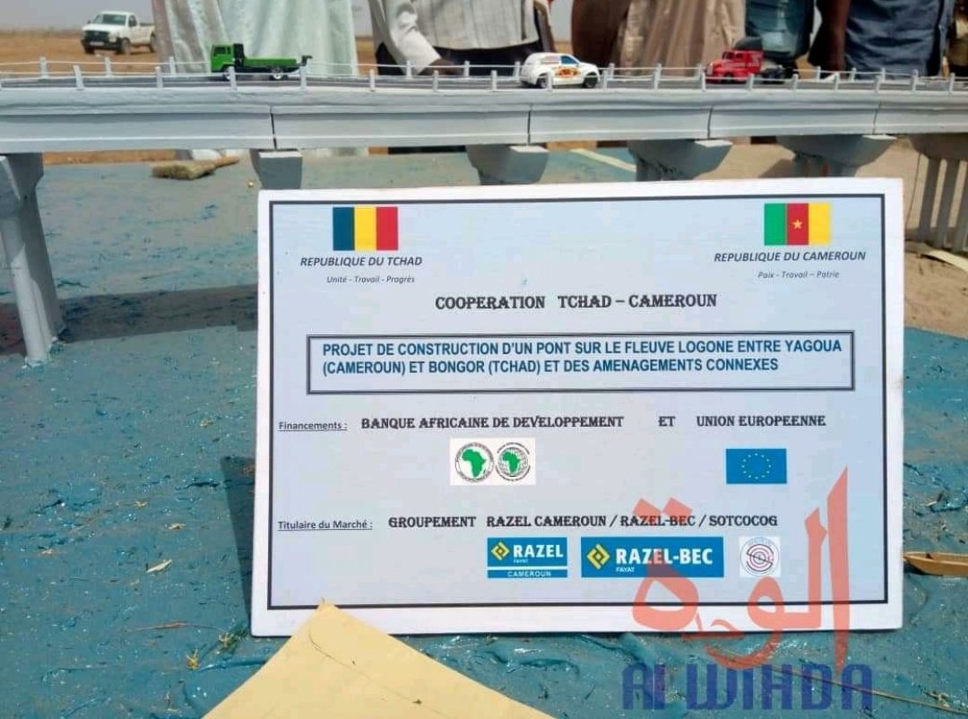 Asitchoma's tweet photo. Cooperation Tchad-Cameroun.
Ce 27 fevriér, @IdrissDebyI le PR tchadien va présidé la cérémonie de pose de la première pierre sur le pont entre le fleuve Bongor au Tchad et Yagoua Cameroun. Le projet est financé par les 2pays à hauteur de 52 milliards avec l’appui de la BAD &amp; l’UE https://t.co/BUfdfQhWio