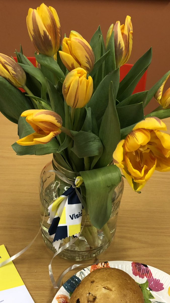 Mijn collega <a href="/AnneHoekstra93/">Anne Hoekstra</a> en ik zijn vandaag namens <a href="/KonVisio/">Koninklijke Visio</a> bij de poli #oogheelkunde  van het @umc geweest om over onze dienstverlening te vertellen.  Warm ontvangst, mooie gesprekken over het belang van een snelle doorverwijzing en een lekkere lunch!!!