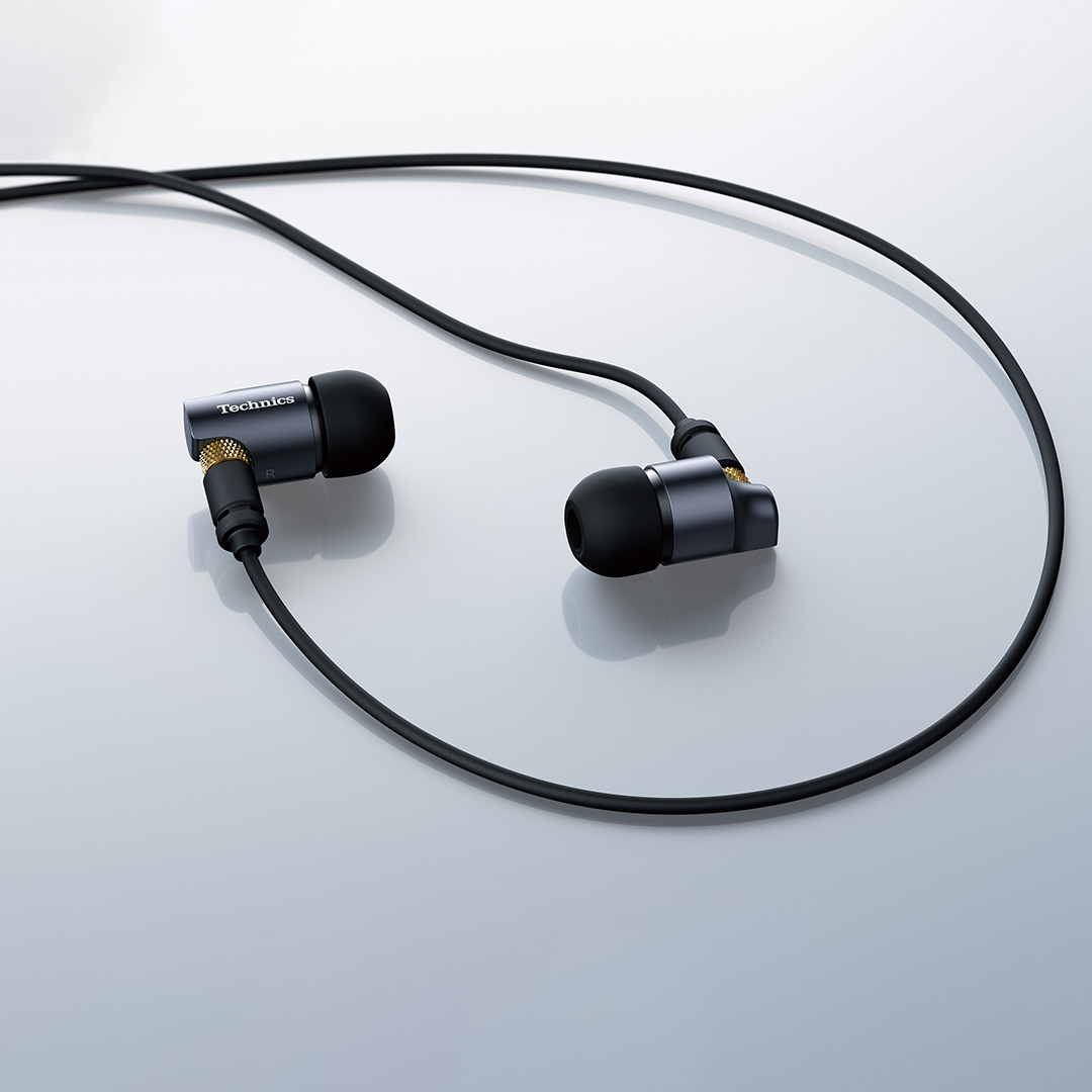 technics's tweet photo. EAH-TZ700 – a newly developed free-edge driver delivers amazingly pure sound.
#tz700 #inear #headphones #technics https://t.co/dxfgUT86EW