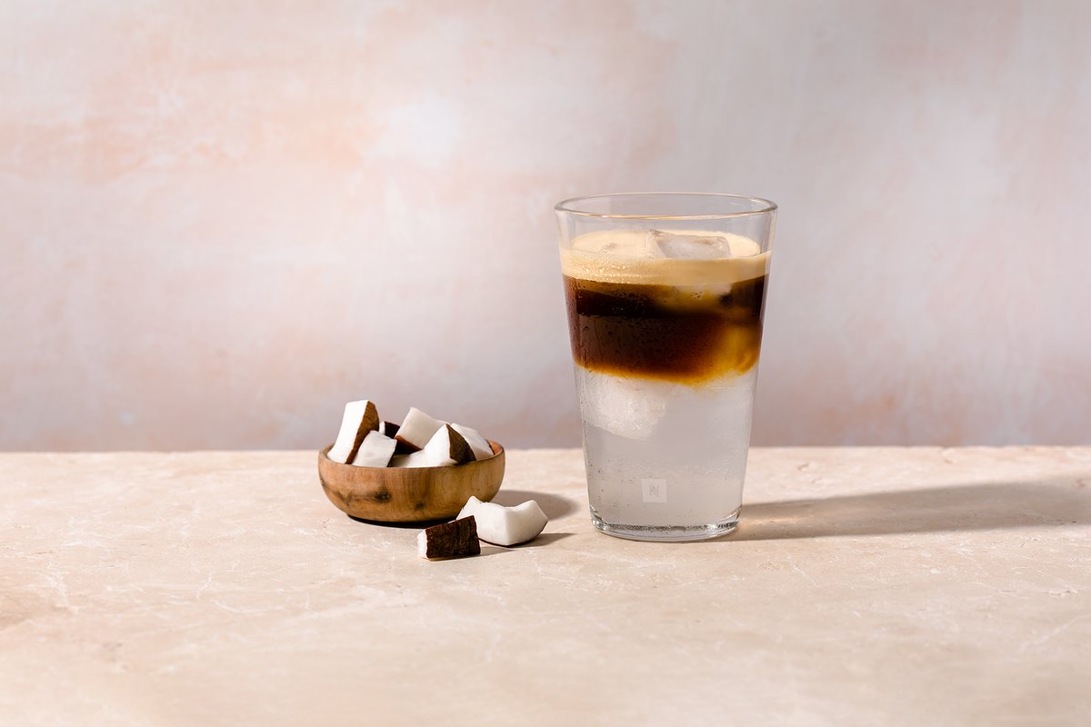 RevistaDoquier's tweet photo. #Doquier | #Novedades
#Caféfrío: dos nuevas variedades de #Nespresso
La nueva #ediciónlimitada de #café frío está inspirada en el verano australiano.
Notas: https://t.co/F2TLEixLPM
@Nespresso #verano #LongBlackOverIce #FlatWhiteOverIce @LlorenteyCuenca https://t.co/tucQUt6nqP