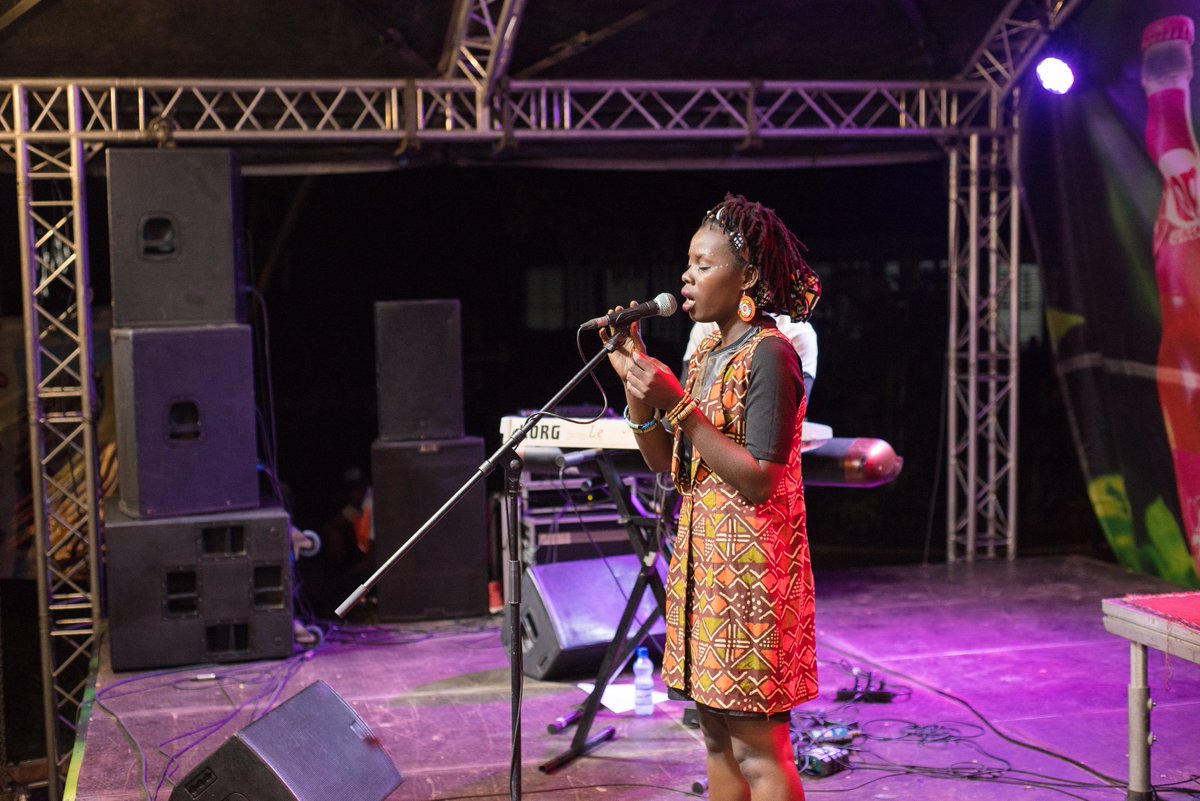 FeteLivre's tweet photo. #SoiréedeClôtureFDLK

Samedi 22 février//18h//Acdémie de beaux arts de Kinshasa.

Tous en Slam avec @sorayaodia , le K-Yan, @Mariusca3  , @biatitudes  

#FDLK7
#FDLK2020   (2/4) https://t.co/vsqXLkDtrp
