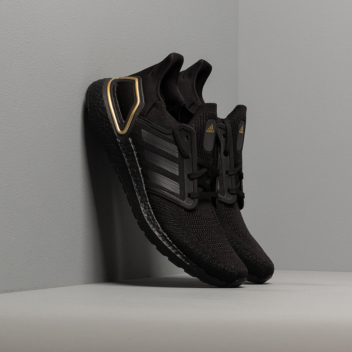 ultra boost 2020 black gold