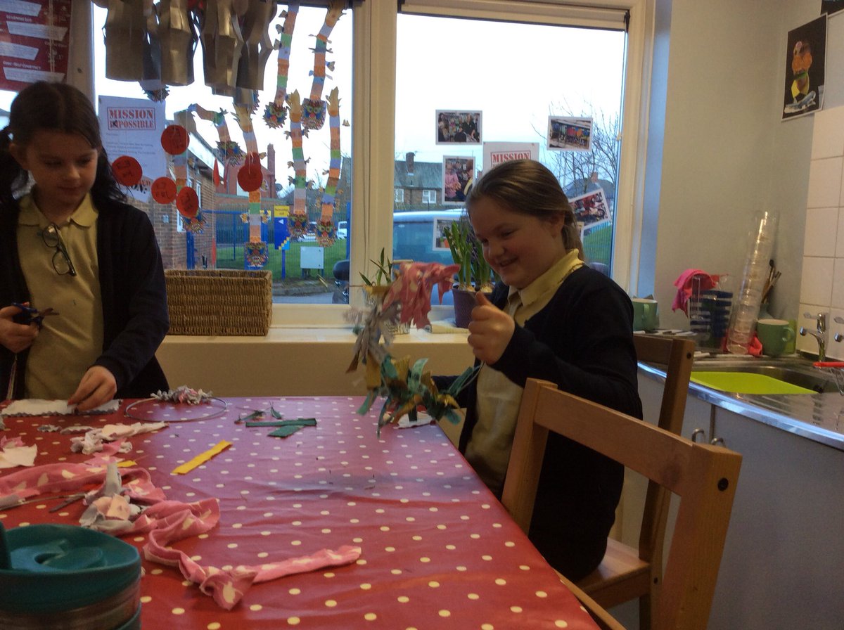 Tonight in Junk Yard club we are recycling old materials and clothing to make a rag wreath.<a href="/Overthorpe_Acad/">Overthorpe C of E</a> <a href="/OverthorpePta/">Overthorpe  Academy PTA</a>