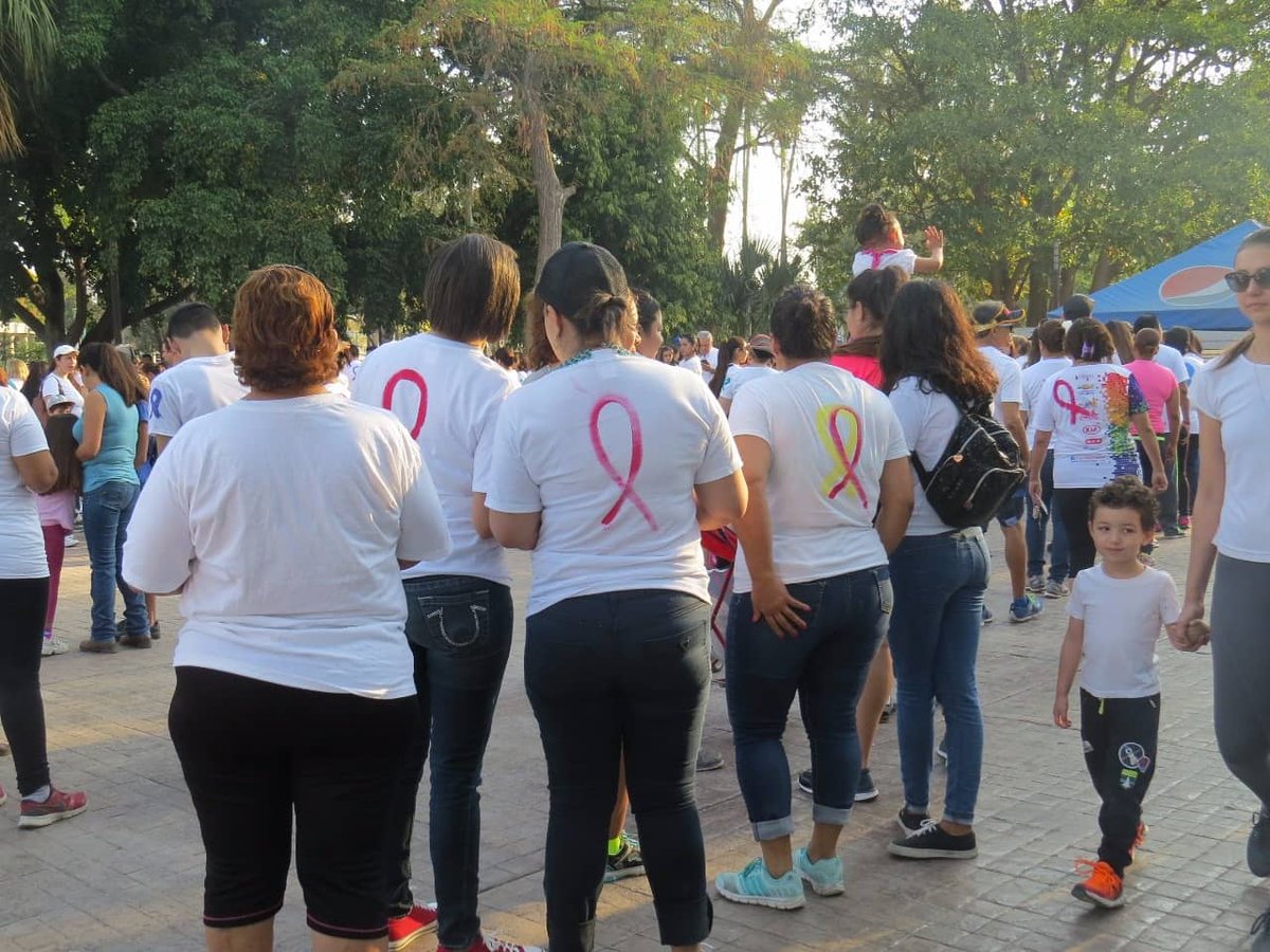 heroesvscancer's tweet photo. CAMINANDO ENTRE HÉROES

Camina con esa persona que venció al cáncer. Con quien aun está en la lucha. Y por ellos quienes ya no están aqui pero dieron una gran batalla.

Esos héroes a nuestro alrededor son fortaleza y esperanza de vida.

#SeBuscanHéroes #CdVictoria #Tamaulipas https://t.co/PG2J86lJGR