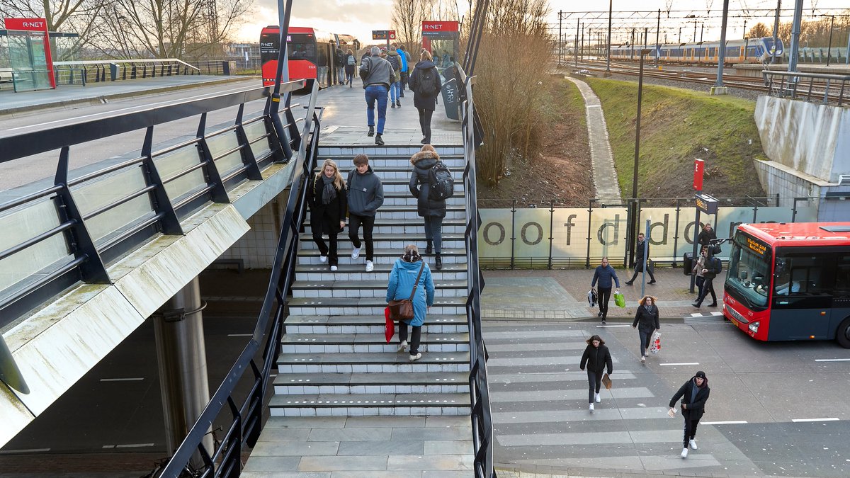 🚴‍♀️🚌🌱🚈 

Samen bereiken we meer! 23 tot 27 maart staat in het teken van mobiliteit en bereikbaarheid rondom Groot Schiphol. Hoe zorgen we dat het een aantrekkelijk gebied is (en blijft) om te werken? Lees wat jij kunt doen: bit.ly/2Tcvpks!

#grootschipholbereikbaar
