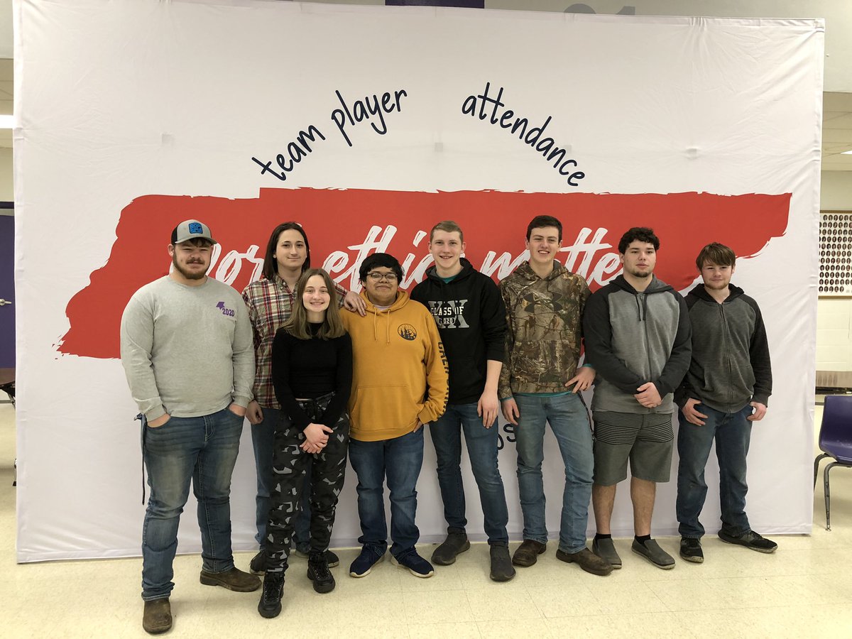 vutnerabIe's tweet photo. Students That Work @lcwildcatfamily Celebration! Thank you to @LawrenceCoTN Chamber and LC Substance Abuse Coalition for sponsoring! It was an honor to recognize your students that are employed while in high school  @LCHSone #WorkEthicsMatter #ProudCTEDirector https://t.co/osaTfMYe0l