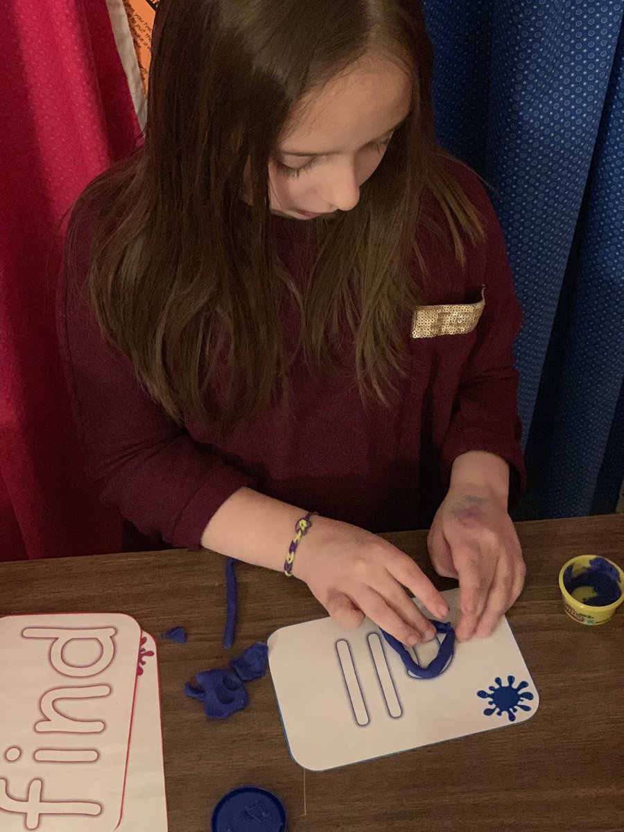 Mrs_Johnson_4A's tweet photo. Sight word centers in 1st grade!
@ConlinPrincipal @teamredclay https://t.co/HXsXRDKcmW