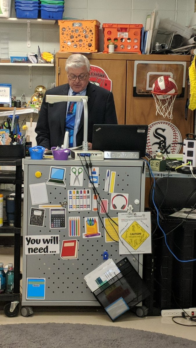 mrsatovitz's tweet photo. Guest Reader from a Mt. Prospect Bank visited Room 37 today #RTSD26Learns #iginspires https://t.co/Ap31g9YwgL
