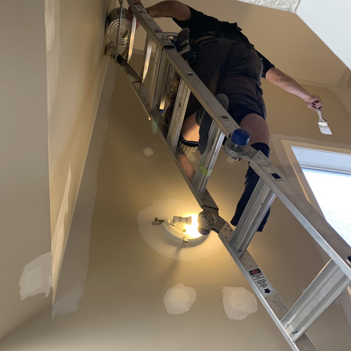 403PAINTER's tweet image. #hardtoreach ? Give us a call and we’ll take care of it for you! 
#403painter #calgary #yyctrades #yycnow #yyc #supportlocal #paintingcontractor #paintlife #paintyourworld #calgarypainters