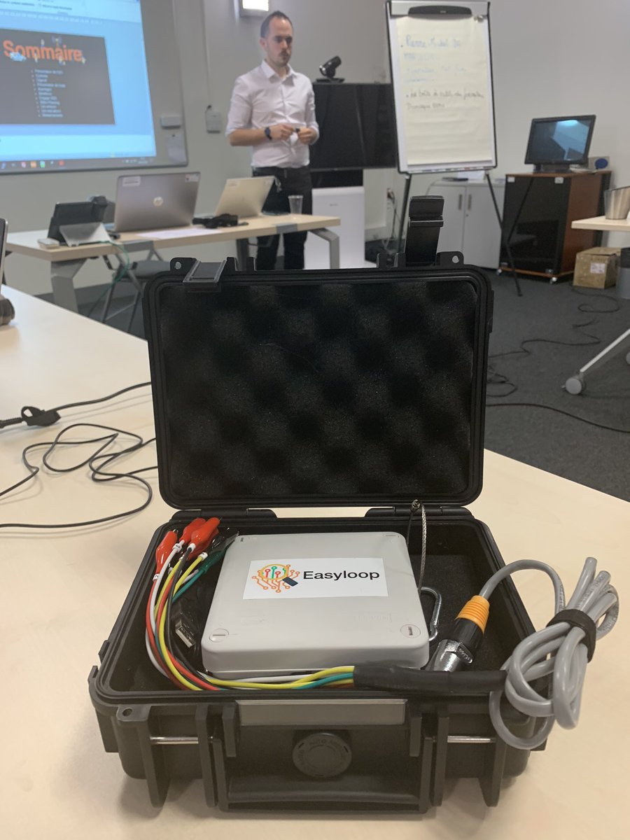 Pascal__Perrin's tweet photo. Journée #2 de restitution des projets du cursus de professionnalisation Orange-Cnam : projet Easyloop. #UIO @Orange_EMT #ChallengeUP https://t.co/PthV3du1k9