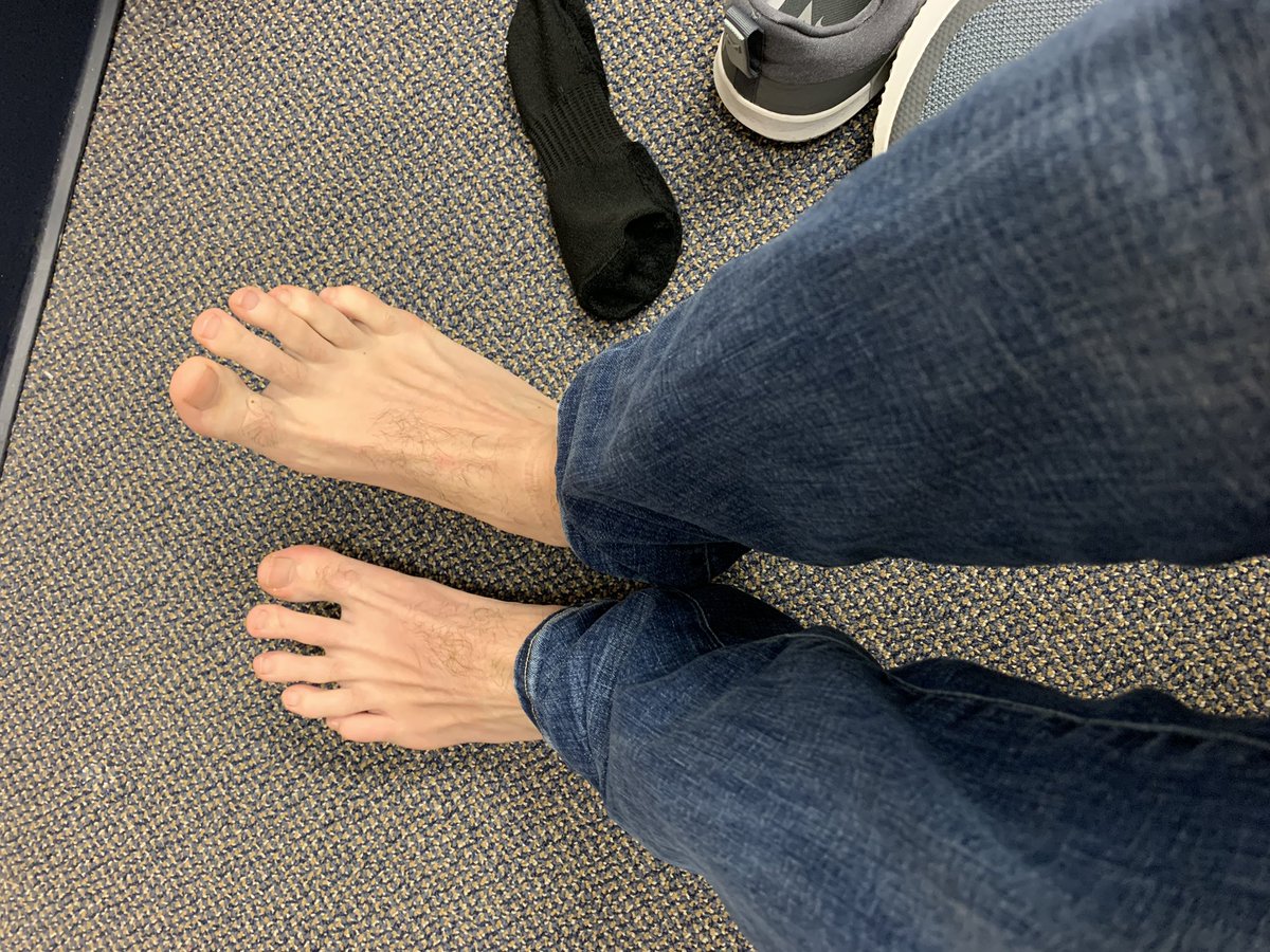 domfratboy's tweet photo. Which of you fags are ready to work? #walletslave #wallet #findom #paypig #feet #slave #finsub https://t.co/JLpSKL6ln0