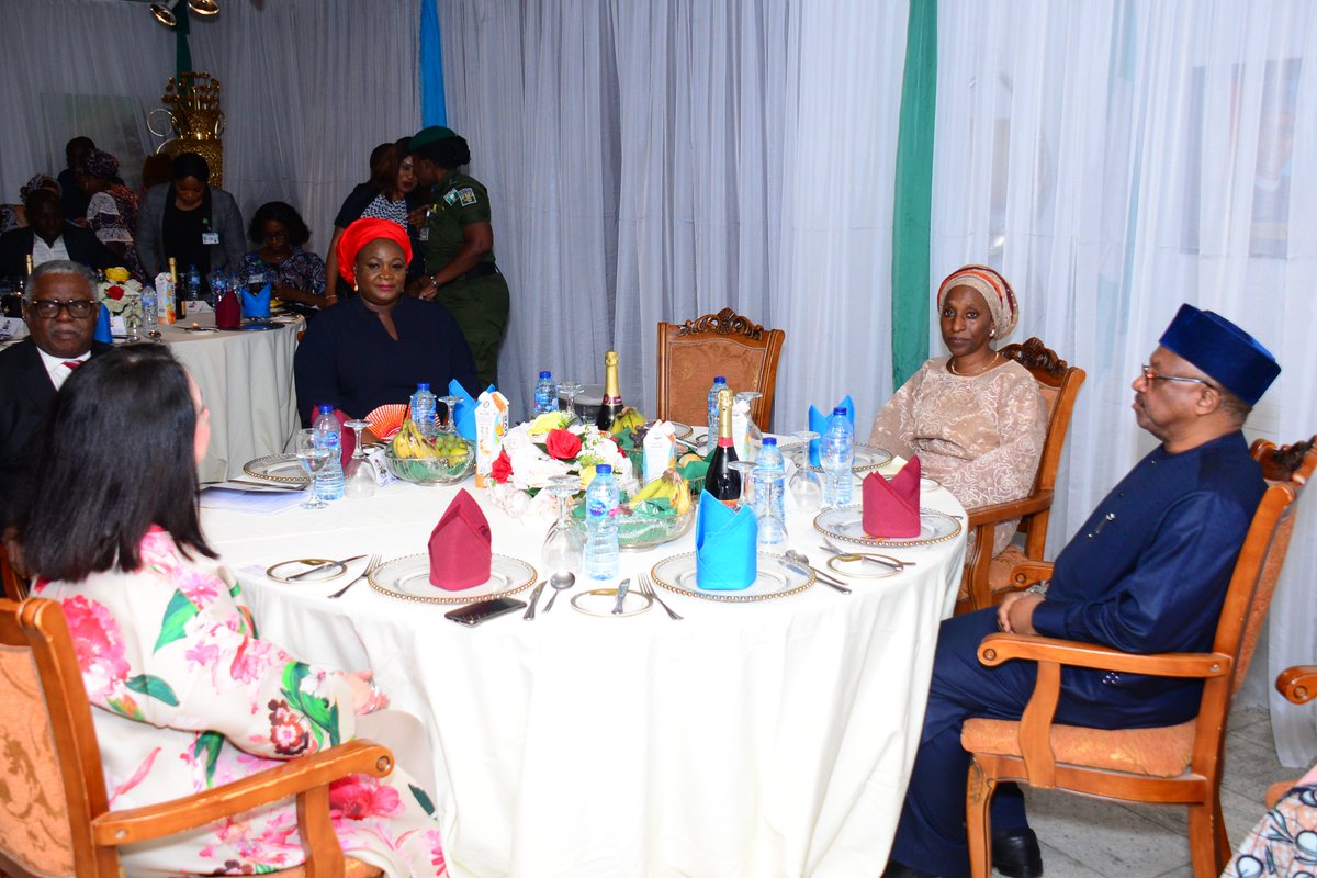 TerezaKasaeva's tweet photo. Honored to meet 🇳🇬Second Lady Dolapo Osinbajo &amp; Health Minister Osagie Ehanire at special advocacy meeting hosted by H.E. Dr Aisha Buhari, 🇳🇬First Lady &amp;  @StopTBNigeria. Great to see positive strides w/  engagement of wives of VP &amp; state governors as #EndTB champions. #KickTB https://t.co/U6O8ncRUWR