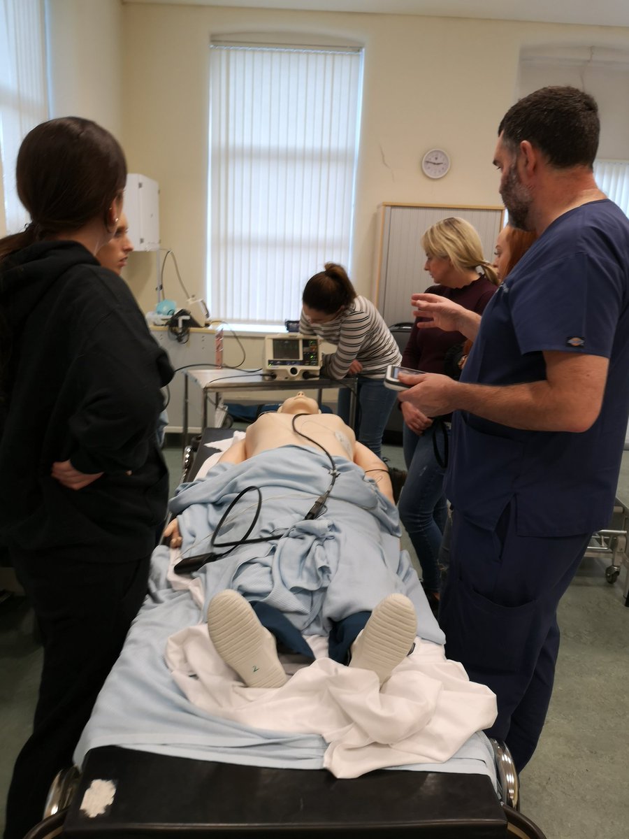 Practical training day 26/2/2020 covering safer handling, wound care and closure, blood culture's, newborn life support, external pacing, application of pelvic binders, kendrick and Thomas splints and life support! Phew! #teamED #safepersonaleffective <a href="/ELHT_NHS/">East Lancashire Hospitals NHS Trust 💙</a> @ELHTEdDev