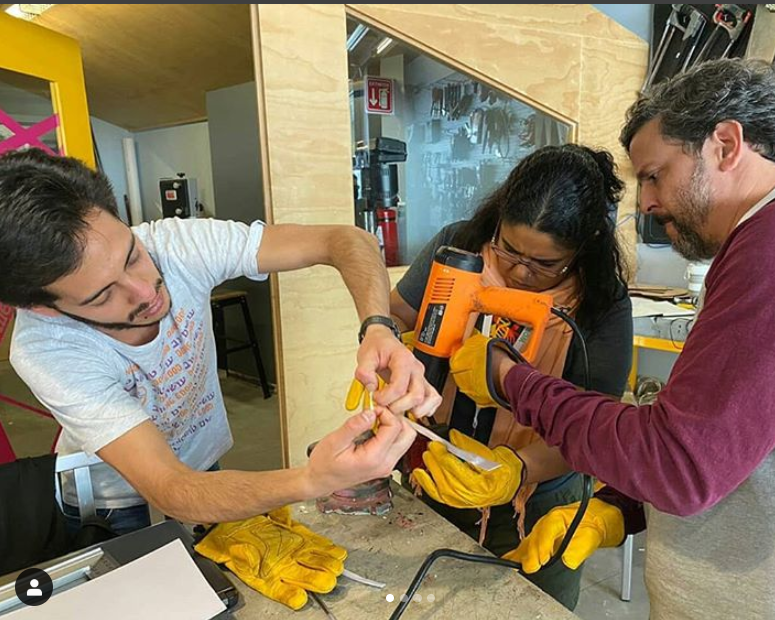 GusMerckel's tweet photo. Glad to share with teachers from Colombia, Argentina, Panamá, México, Brazil and South Africa some of the maker tools we use at the #Makerspace, encouraging more and more students to get excited about #STEM #WorldORT #CIMORT https://t.co/6zODt01nFg