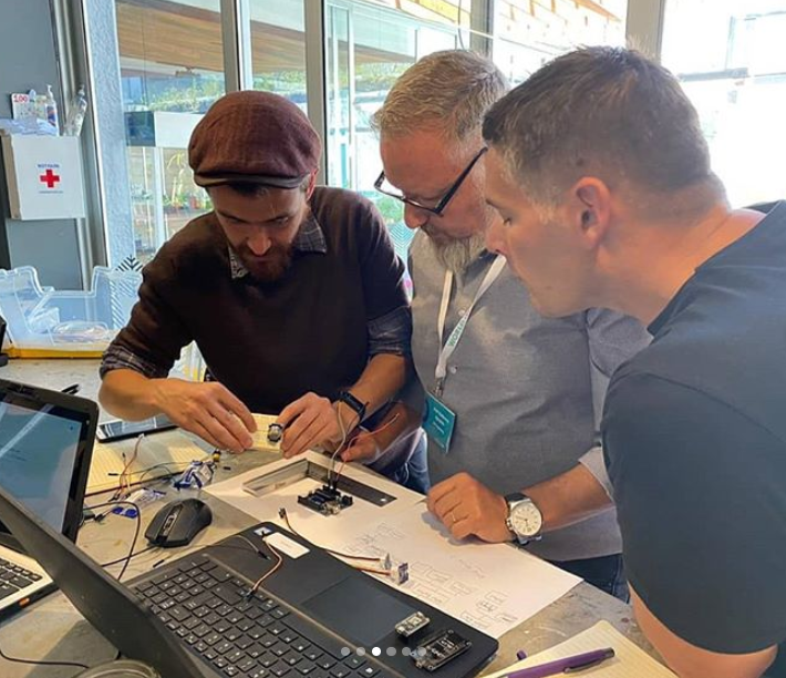 GusMerckel's tweet photo. Glad to share with teachers from Colombia, Argentina, Panamá, México, Brazil and South Africa some of the maker tools we use at the #Makerspace, encouraging more and more students to get excited about #STEM #WorldORT #CIMORT https://t.co/6zODt01nFg