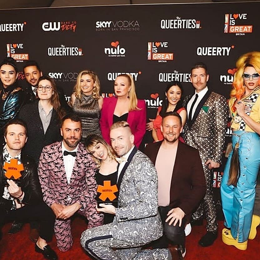 VannaiolaGabry's tweet photo. Lemme join the party in congratulating @EastSidersTV for winning best digital series and best performance with @van_hansis last night at the #Queerties ♥️
Bravo all around and thanks/credits to everyone who shared such great shots.
#EastSiders #VanHansis #KitWilliamson #lgbt https://t.co/wZwlvacKSR