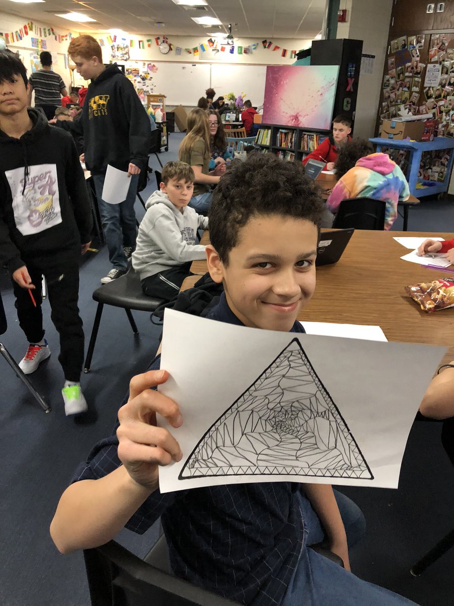 nx_lis's tweet photo. Cross-collaboration with @CzajkaGlisch! Can’t wait to see final products @FLWWILDCATS #wawmproud #artismath #wildcatwow #hexaflexagon https://t.co/3tJ2xGI48j