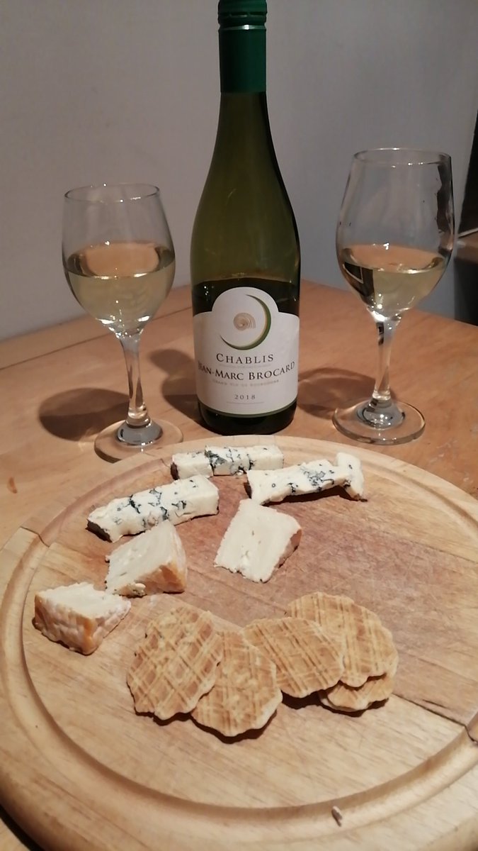 Une bonne bouteille de <a href="/chablisbrocard/">Jean-Marc Brocard</a> après le boulot ça fait quand même du bien. Merci <a href="/LWCSW/">LWC South West</a>
