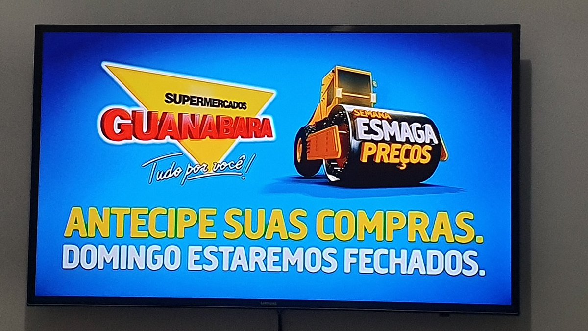 kairosilva27's tweet photo. No Ceará o Guanabara faria sucesso! Pega a referência.
#tratorada #CidGomes #Cidtrator #trator #retroescavadeira https://t.co/qvlvsCOPUM