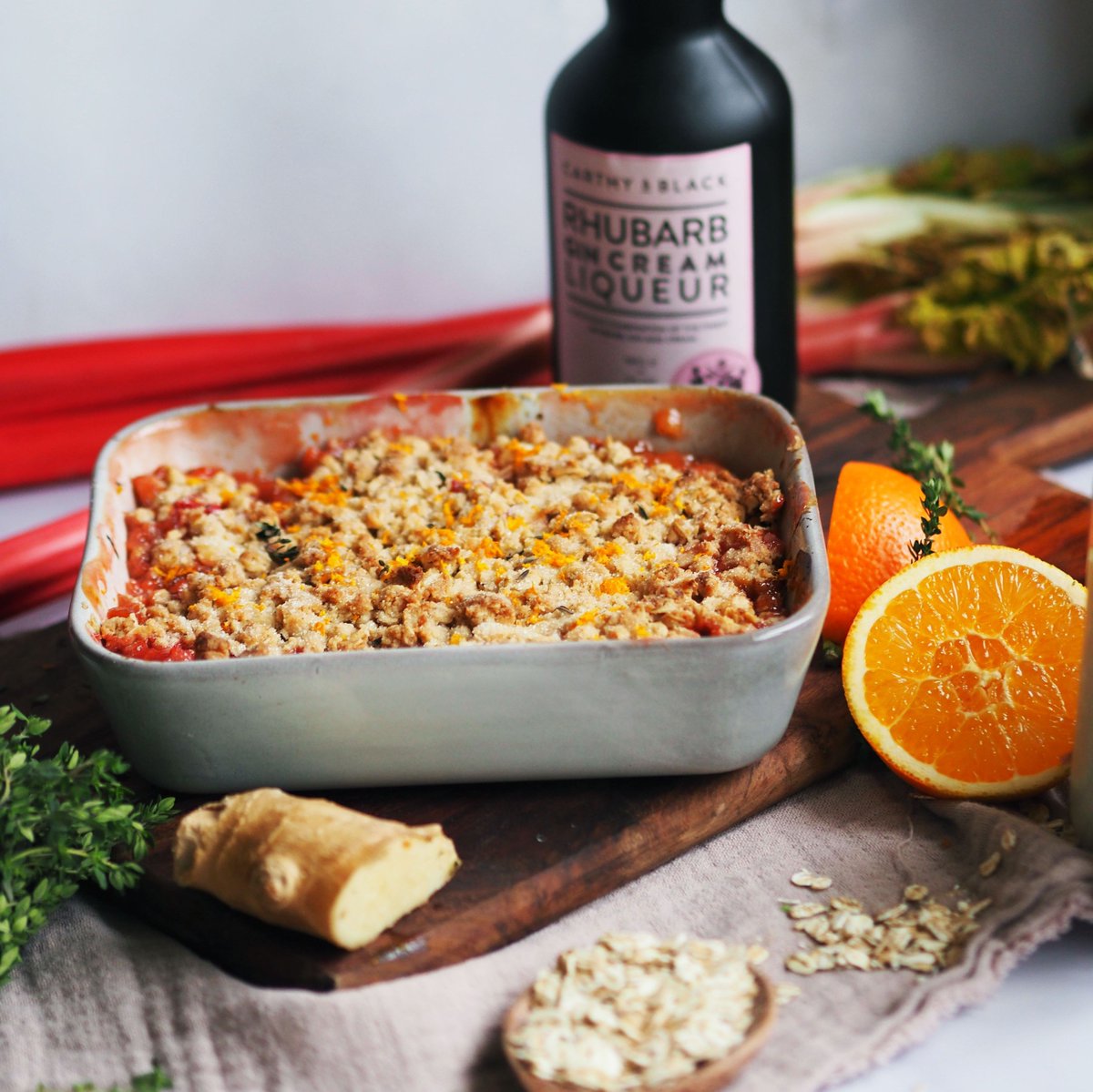 You know how we love a bit of #boozybaking? Well this rhubarb, orange and ginger crumble is comfort food at it's finest. Obviously enhanced with our #CarthyandBlack Rhubarb Gin Cream Liqueur. 😉 Get the recipe on our Facebook page.

📷: theculinarybee