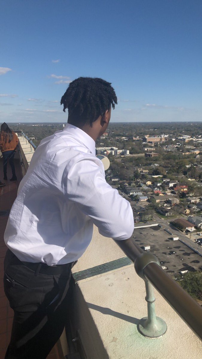 TeezyyyWap12's tweet image. The State Capital Had A Visit From Governor Taj “Teezy” Jackson 👊🏾‼️ Teezy Bill quotes: “Motivating Others To Succeed In Everyday Life” #louisianastatecapitol #batonrouge #redstick #bethanycollege 💙🙏🏽