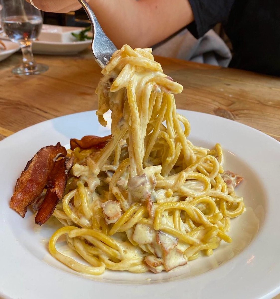 BoccadiBaccoNYC's tweet photo. Weekly dose of our brunch favorite, Carbonara 🍝✨ https://t.co/Ds12FZv3Li