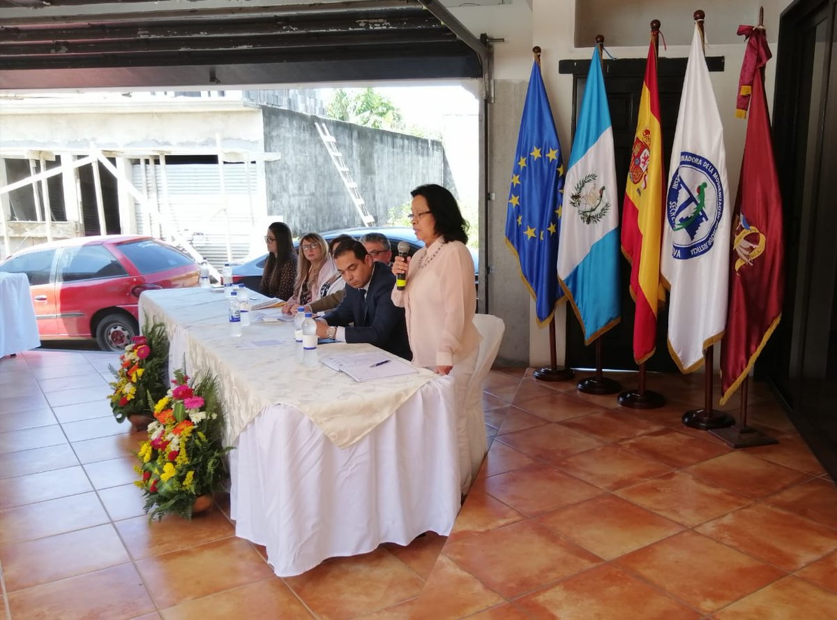 Aecid_Guatemala's tweet photo. #Hoy #Escuintla: Inauguran 4a. promoción de la Escuela de Mamás, Papás y Familia Ampliada. Organiza: Coordinación de Asistencia Legal a la Víctima y Familiares. Apoya: Programa Prevención de la Violencia y el Delito contra Mujeres, Niñez y Adolescencia. https://t.co/ZG6rEp7sNY