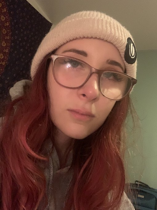 Watch Autumn's leaked NSFW photo on TwXstars