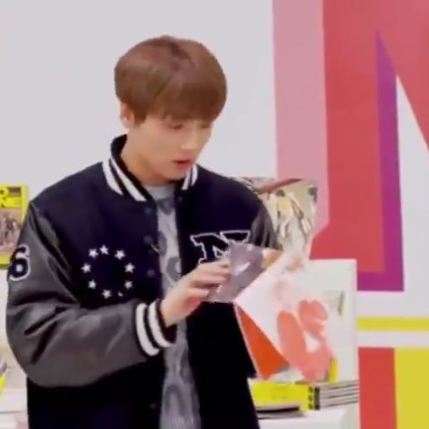sereenaqrabawi's tweet photo. @Euphoriarity7 @egoo_7 If you mean him ? He is haechan https://t.co/ISvWWNbGQh