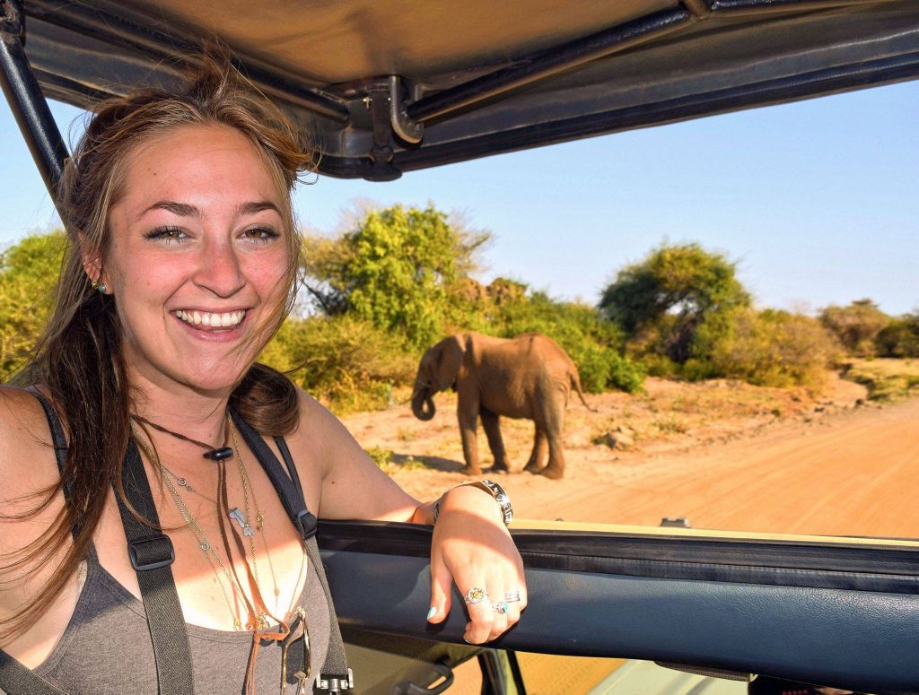 EBTSOYP's tweet image. Some single camera spots available to wrap up February and our celebration of #WomenInScience! Meet an investigative journalist studying poaching, a NASA Research Scientist or an ecologist researching boreal forests!

Check out the events and grab a spot: exploringbytheseat.com/lessons/#upcom…