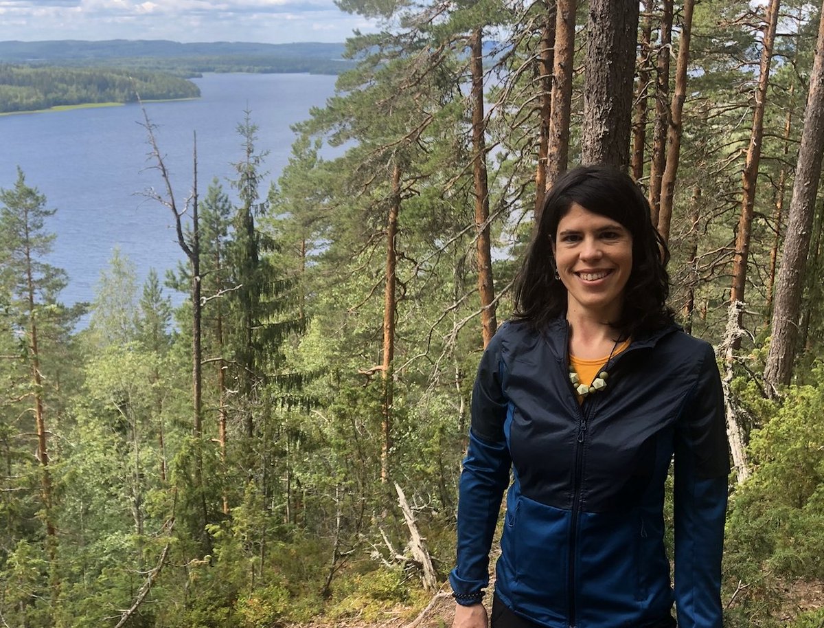 EBTSOYP's tweet image. Some single camera spots available to wrap up February and our celebration of #WomenInScience! Meet an investigative journalist studying poaching, a NASA Research Scientist or an ecologist researching boreal forests!

Check out the events and grab a spot: exploringbytheseat.com/lessons/#upcom…