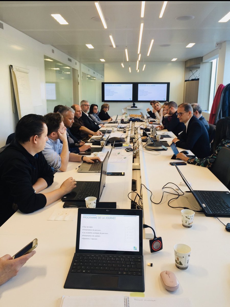 Présentation du parcours « faire entrer mon cabinet dans le numérique » aux animateurs <a href="/SanaaMoussaid/">Sanaa Moussaid - EC/CAC</a>