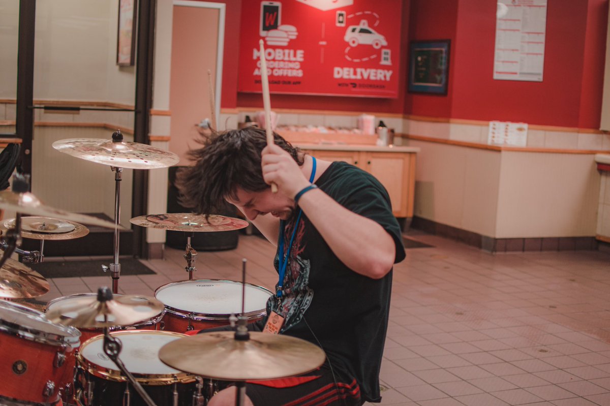 vices_capital's tweet photo. One year ago we played an impromptu set at @Wendys in Knoxville. One of the greatest moments we’ve had as a band. Big shout out to the bois in @Makenaband for trucking with us! Who’s ready for some new music? https://t.co/PYsExFtxkB