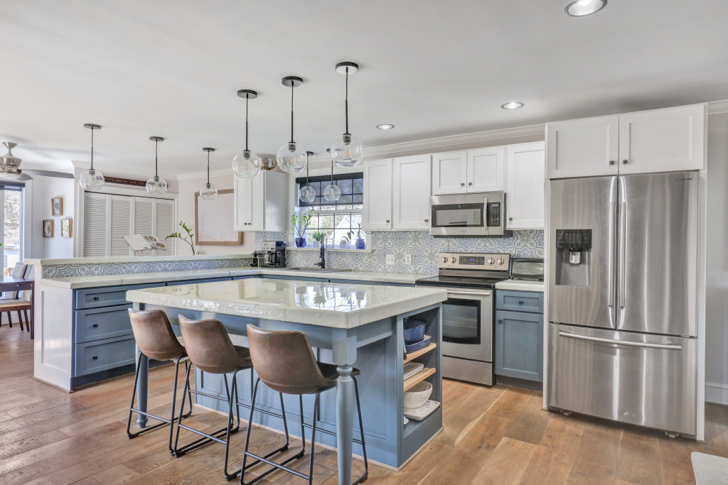 willguza's tweet photo. 1000 Normandy Drive ($439,950) – Happy Hour Open House Thursday 4:30 to 6:30 https://t.co/uEnjKTYXKm https://t.co/m2z4jJ5u9w