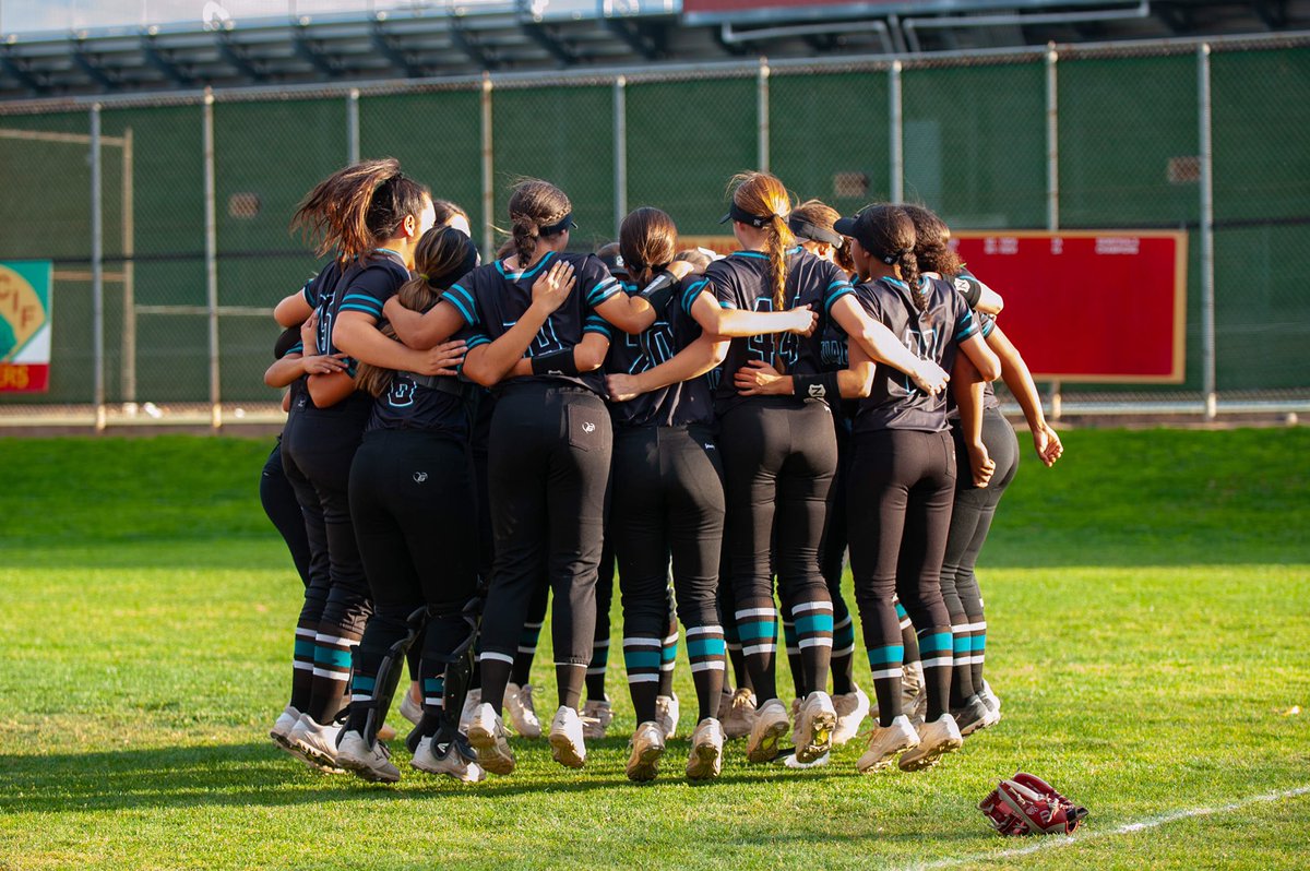 Game day! 🦈

🆚 Vista Murrieta at 3:15 #GoSharks
