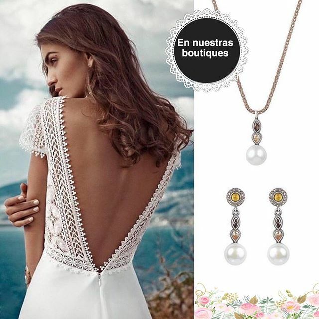 Tomas_Colomer's tweet photo. La respuesta es amor, no importa cuál sea la pregunta. ⠀⠀
Luce el mejor día de tu vida, combinando las joyas con diseños más contemporáneos como este conjunto de plata y perlas. ⠀⠀
⠀⠀
#joieriabarcelona #diamantes💎 #tendencias #joyeriaartesanal #j… https://t.co/GlzYDe7NiB https://t.co/ybiJEDm4xV