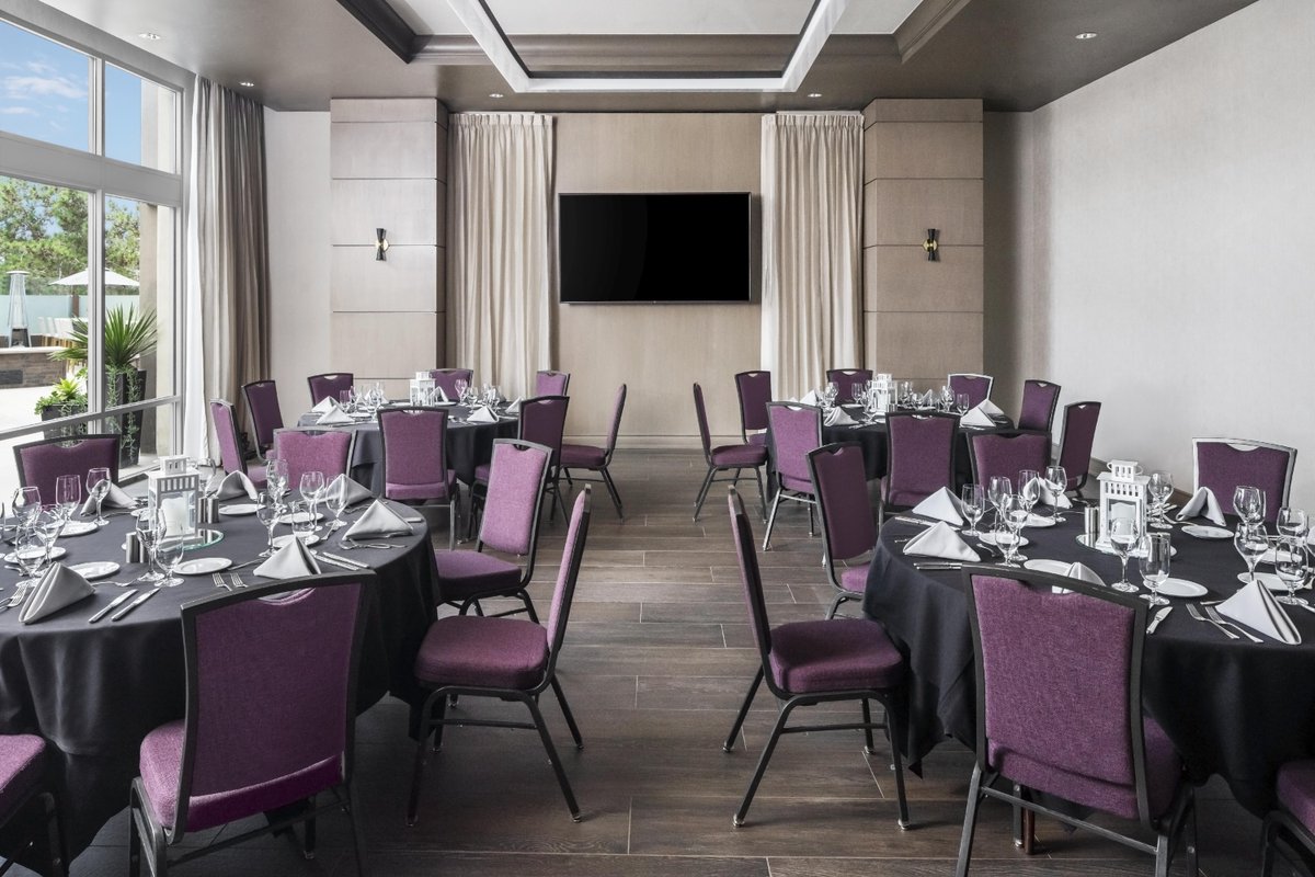 At Arterra, we go the extra mile to make your dining experience perfect. Book your next meeting or event with us! ow.ly/O2Uz50ymWge
#privatedining #eventspace #eventplanning #arterra #sandiego