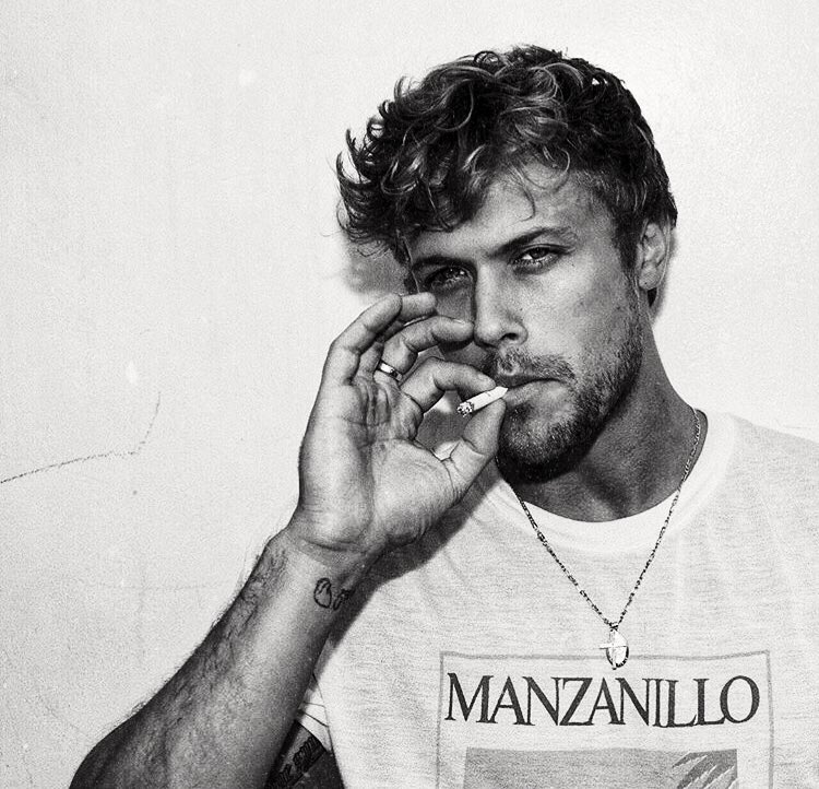 wakevpdcd's tweet image. ༉ ——————

        𝐆𝐀𝐕𝐑𝐈𝐄𝐋 𝐊𝐎𝐙𝐋𝐎𝐕.

      ❛ — 𝔏𝔦𝔤𝔥𝔱 𝔪𝔢 𝔲𝔭 𝔦𝔫 𝖋𝖑𝖆𝖒𝖊𝖘.❜

           ╰┉┉﹅»: 𝗚𝘂𝗻𝘀 𝗺𝗮𝗸𝗲𝗿.
           ╰┉┉﹅»: 𝗗𝗿𝘂𝗴𝗮𝗱𝗱𝗶𝗰𝘁.
           ╰┉┉﹅»: 𝗥𝘂𝘀𝘀𝗶𝗮𝗻.

                         ⨾ 𝑹𝑻.