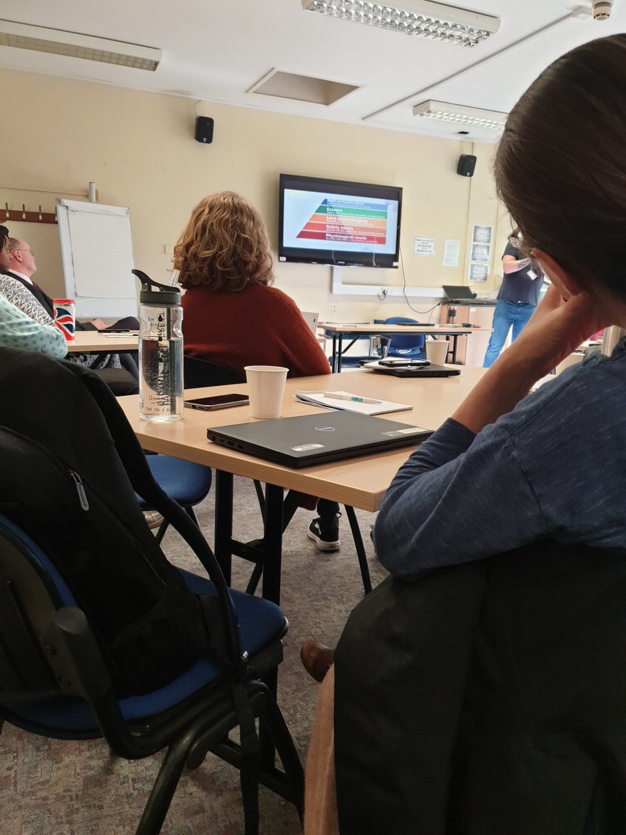 Nat_OT_student's tweet photo. Interesting afternoon at my first Norfolk OT Peer Group and meeting other Occupational Therapists! Thought provoking 💚 @norfolk_ot @OT_UEA @UEAOTSoc    @stmartinsnfk @theRCOT #OccupationalTherapy #occupationaltherapystudent https://t.co/g1ell6TXeW