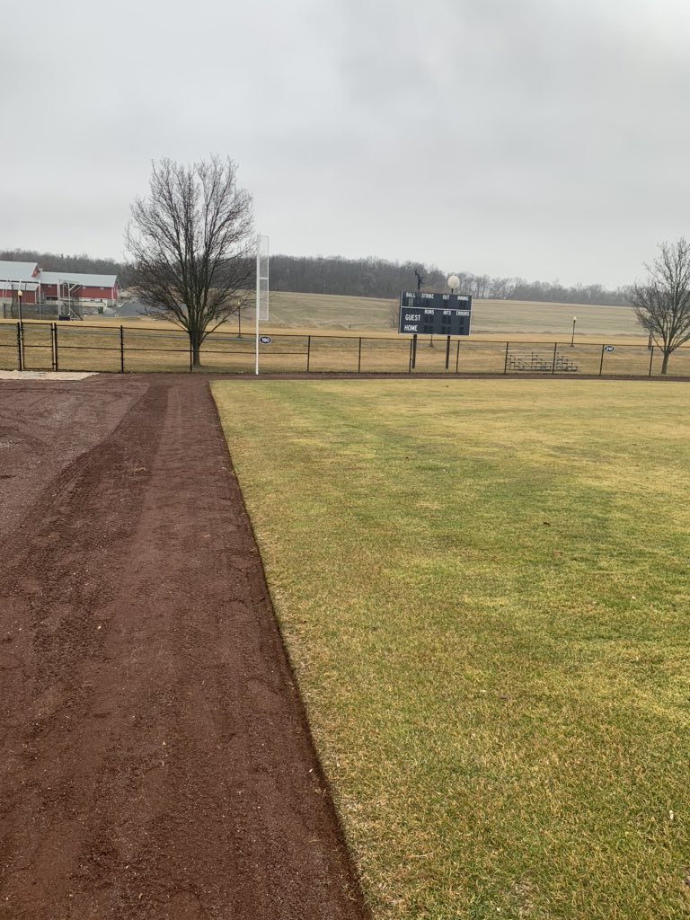 CrewLvc's tweet photo. Cleaning up some edges on Softball #lvcsb https://t.co/5owBR20gvy