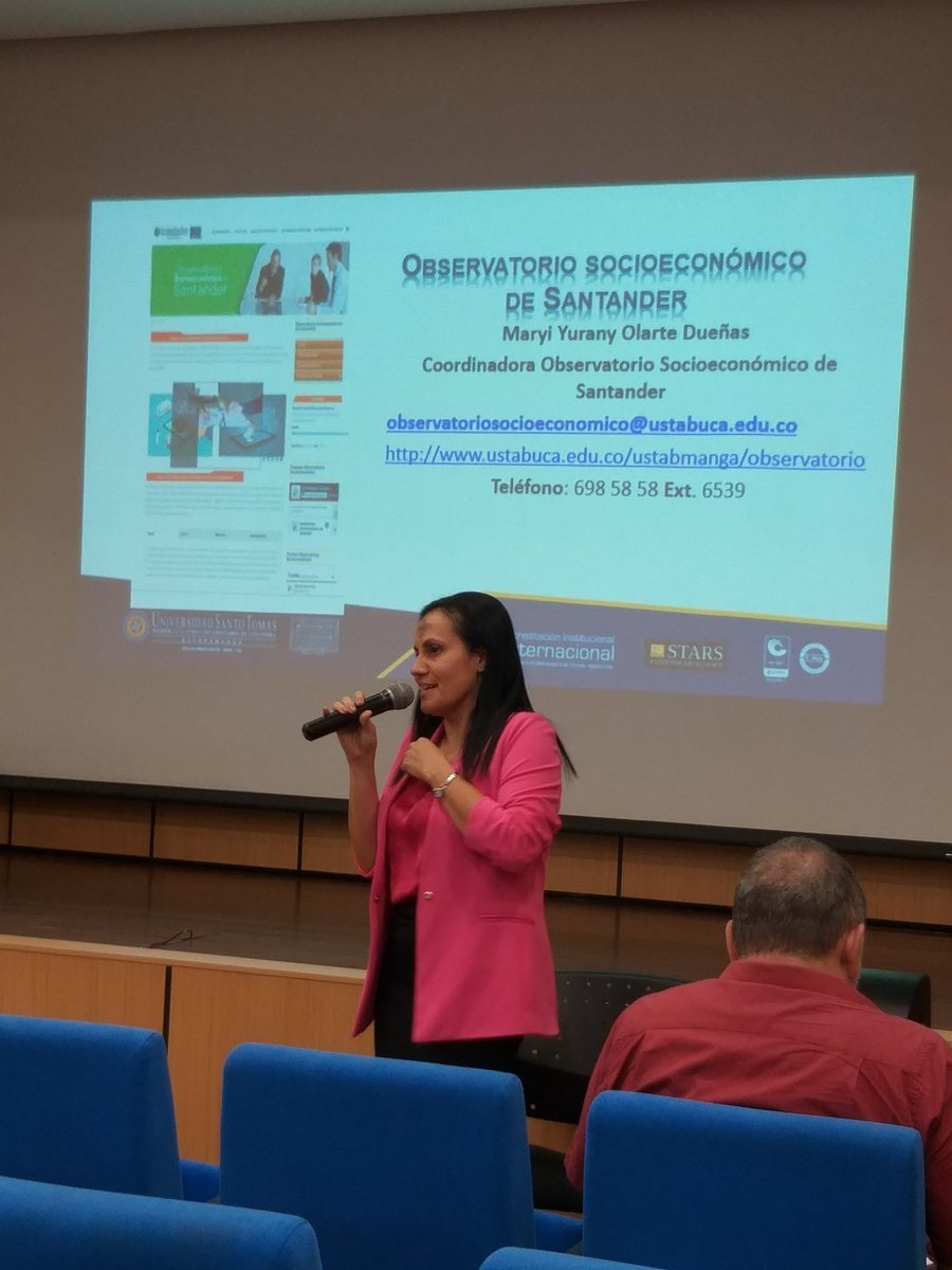 EconBucaramanga's tweet photo. La Facultad de Economía reunida en el primer claustro de facultad periodo 2020-1.

Todos estos espacios pensados para brindarle a nuestros estudiantes información oportuna y de calidad. https://t.co/OnKQ4hT2ki
