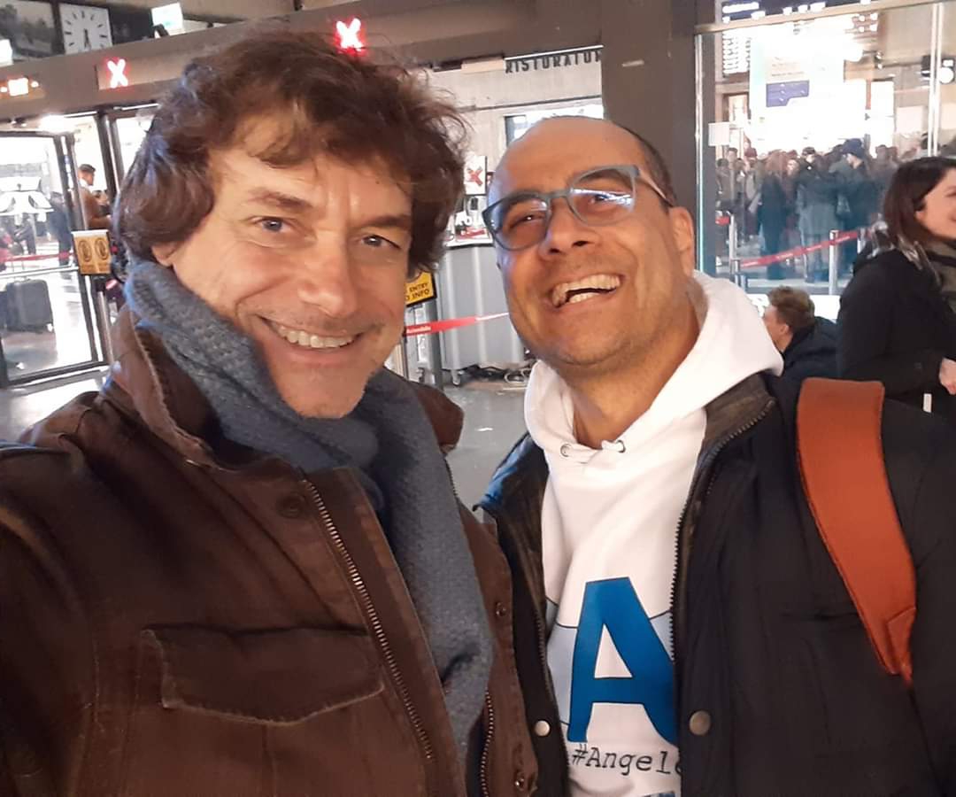 Era un po' che non mi facevo un selfie con l'amico Alberto... 
#angelers #AlbertoAngela #JeSuisRocco