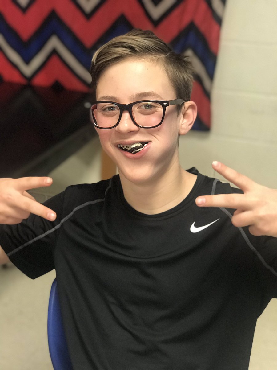 StappCassidy's tweet photo. It takes TEAMwork to move mountains! 6th grade science modeling plate tectonics using Oreos &amp; a line dance! @LampasasMS #ThinkBigLISD https://t.co/byixmpfBGl