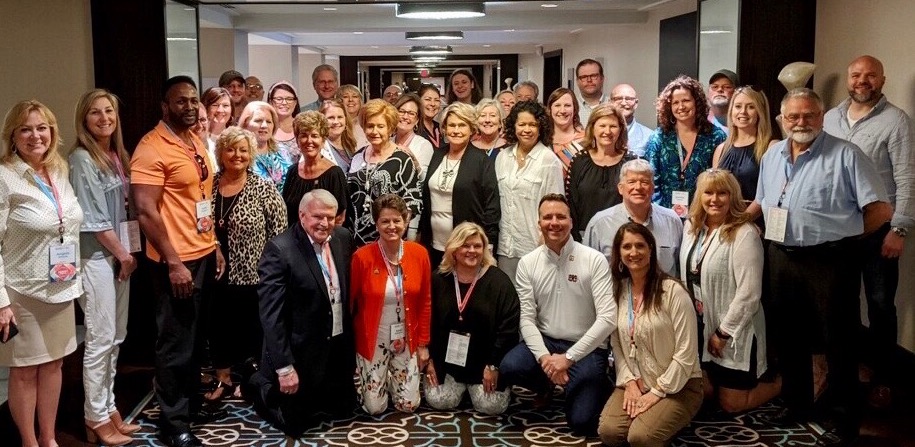 TNAOR's tweet photo. We appreciate the REALTOR® members & staff representing Tennessee at this week's 2020 RPAC President's Circle Conf in Miami! These all-star investors understand the power of advocacy & the importance of investing in RPAC. #RPACPCConf #VoteActInvest #ThatsWhoWeR #TNRepresent https://t.co/ViCLhfaTbI
