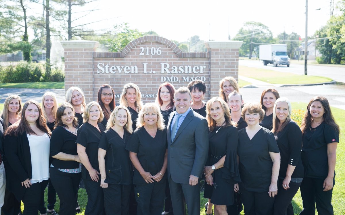 pearlsmiles's tweet photo. Our team is ready to welcome you to our patient family. #VinelandDentist https://t.co/cFDHcGFPLU