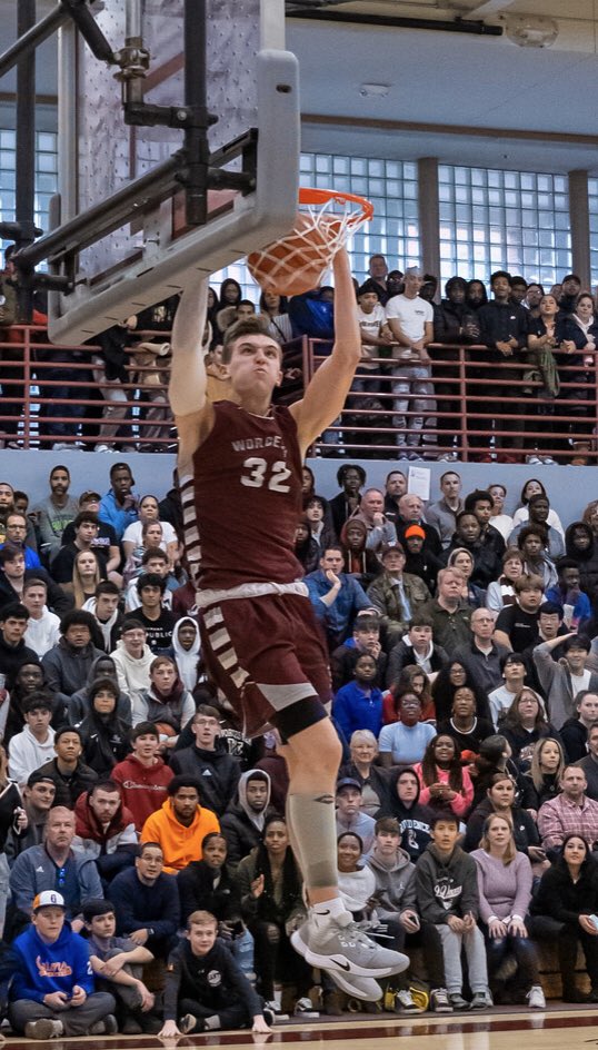 WA_VBB's tweet image. We’re sad to see them go, but we’re more than thrilled to honor our four seniors and our six student-managers today as they play their last regular season game on Rowe Court. Thank you to this group— they mean so much to the program and will all be missed!!  #WABasketball #HST