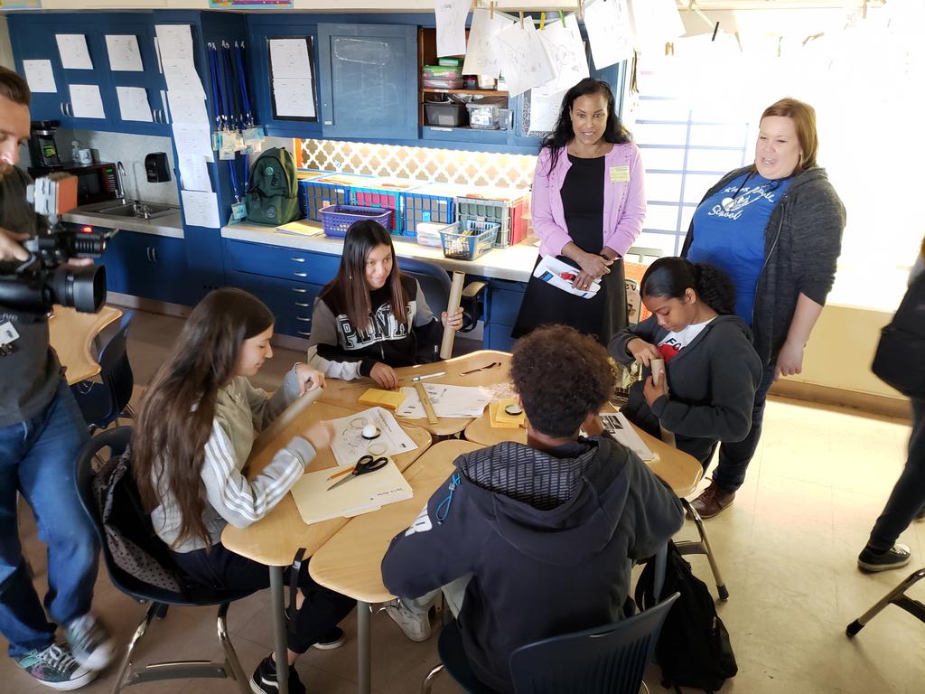 San Diego Unified on Twitter: &quot;Learning in Action! @Knox_Middle students  are engaging in hands-on activities for i2 #STEM Week with @VertexPharma  and @i2Learning! #BetterSD #STEMeducation… https://t.co/xV2DDdu9Cc&quot;