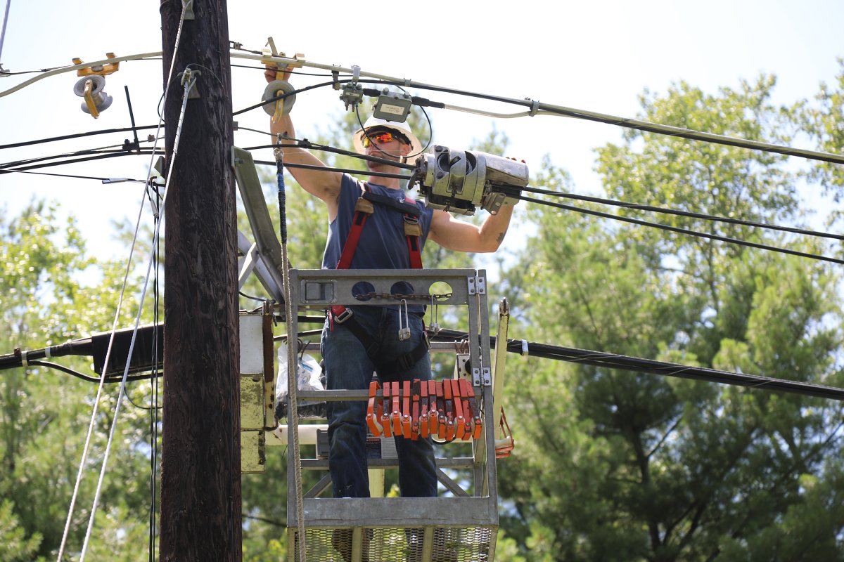 SterlingBizTech's tweet photo. Laurel Highlands Telecommunications completed installation of new fiber to the Sterling Business &amp; Technology Park, offering connections of a gigabyte or more at competitive pricing. Other ISPs offering services in the business park, include Adam's Cable, PennTeleData &amp; Verizon. https://t.co/MxVPz8ogRw